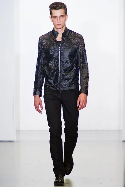 Look 17